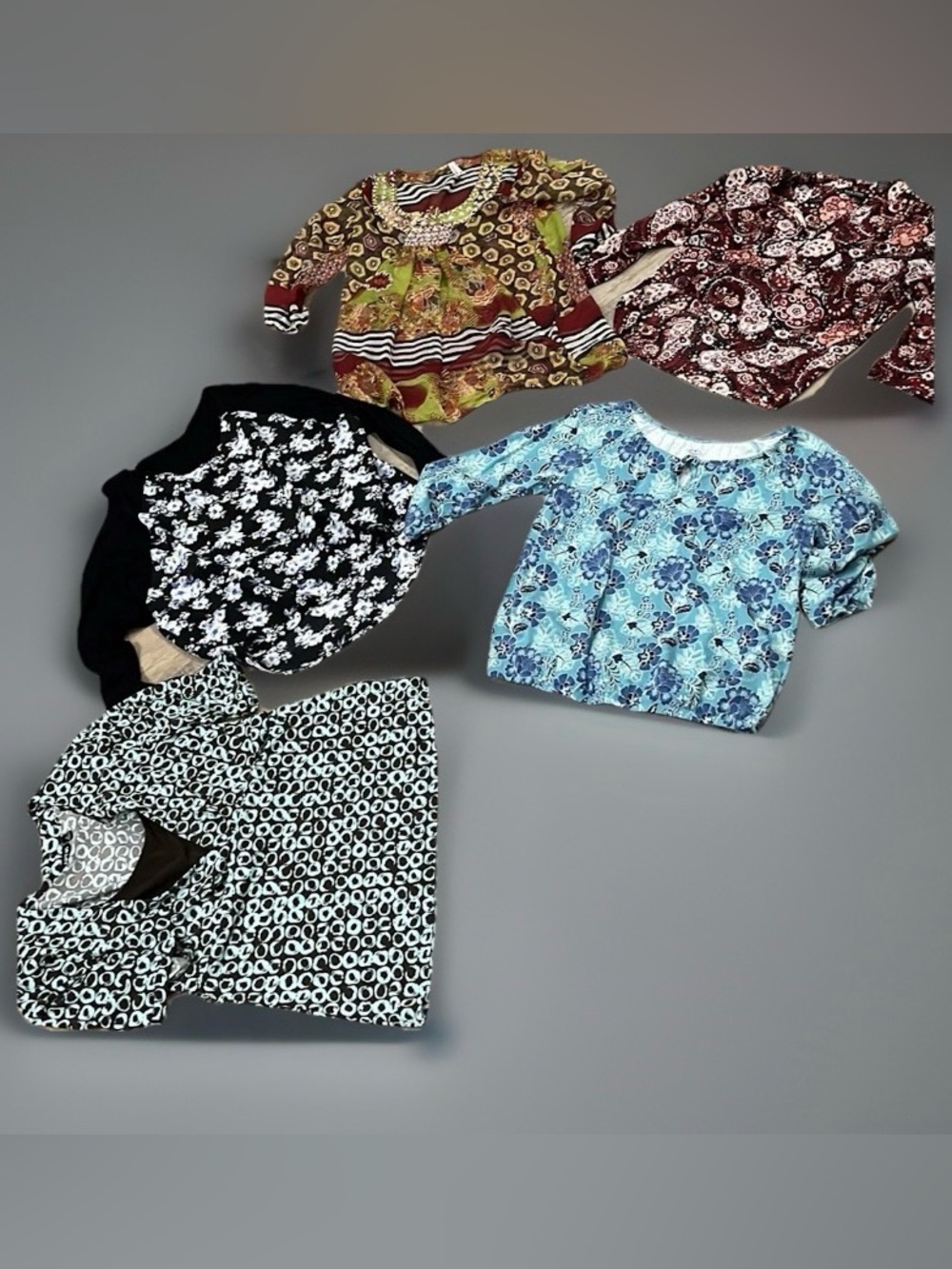 Women’s Top. Assorted Brands Size Medium- Ladies Size 4/6 Shirt Bundle